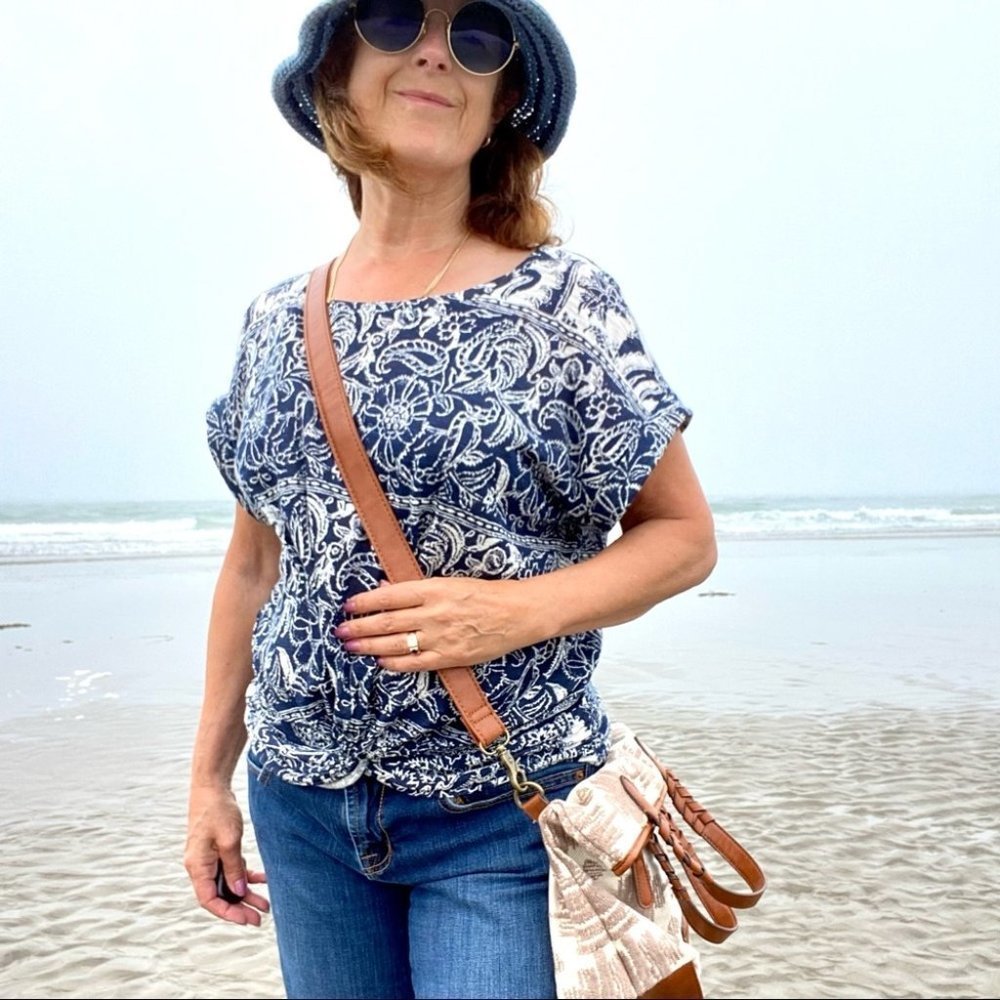 Lucky Brand dolman cut  top with crew neckline & twist at the waist